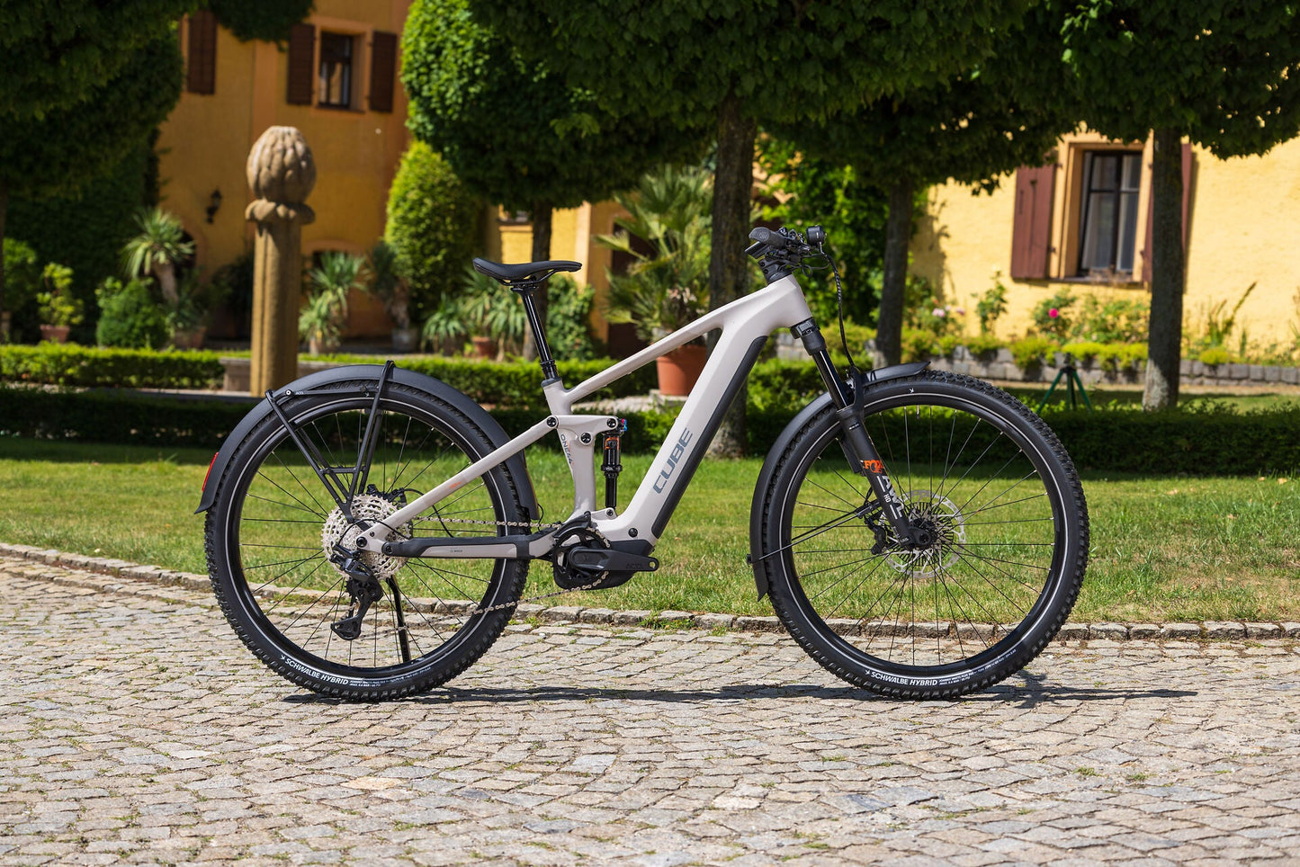 Cube Stereo Hybrid ONE44 SLX 800 FE oatgrey´n´grey 2027 – E-Mountainbike Fully – Seitenansicht 1