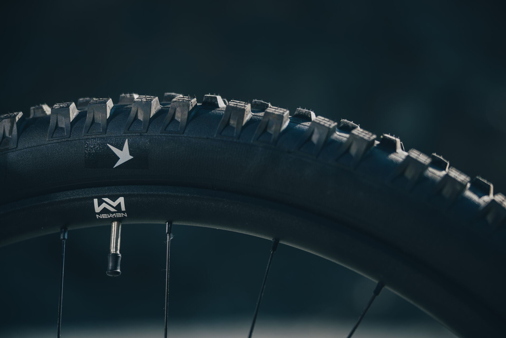 Cube Stereo Hybrid ONE77 HPC AT 800 carbon´n´white 2027 – E-Mountainbike Fully – Detailansicht 1