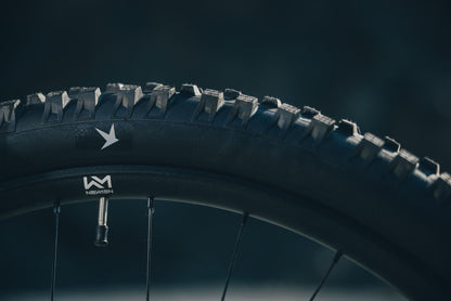 Cube Stereo Hybrid ONE77 HPC AT 800 carbon´n´white 2027 – E-Mountainbike Fully – Detailansicht 1