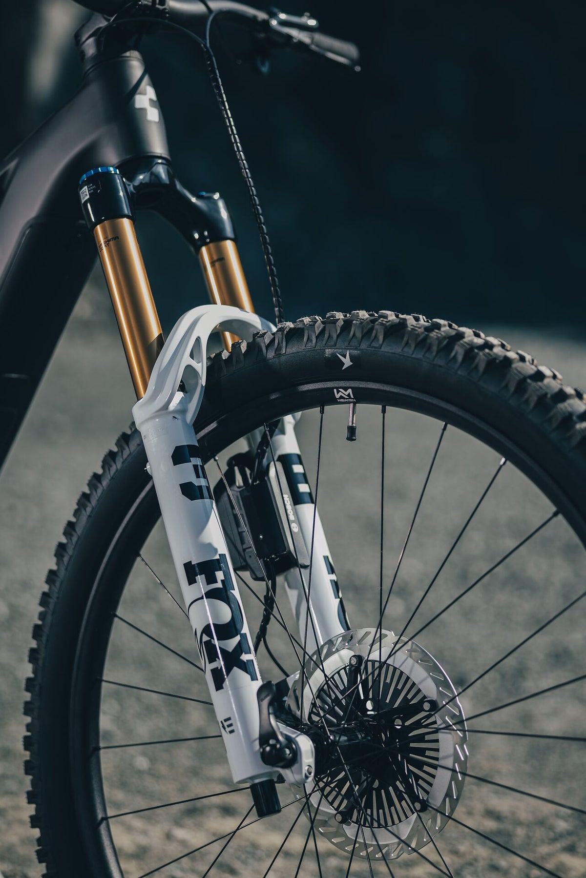 Cube Stereo Hybrid ONE77 HPC AT 800 carbon´n´white 2027 – E-Mountainbike Fully – Detailansicht 4