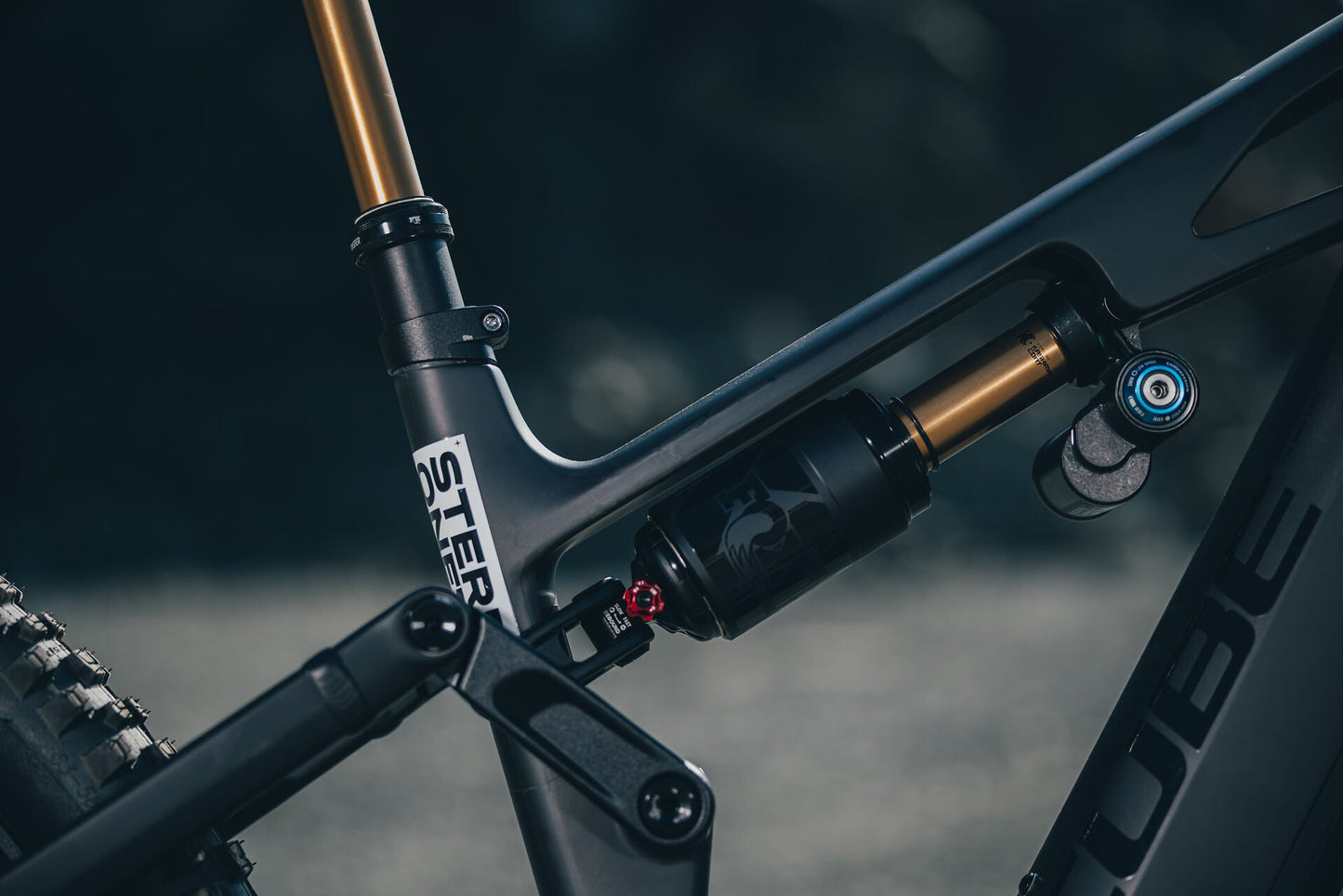 Cube Stereo Hybrid ONE77 HPC AT 800 carbon´n´white 2027 – E-Mountainbike Fully – Detailansicht 8