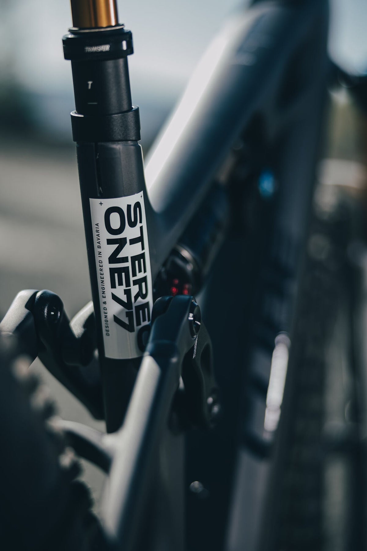Cube Stereo Hybrid ONE77 HPC AT 800 carbon´n´white 2027 – E-Mountainbike Fully – Detailansicht 11
