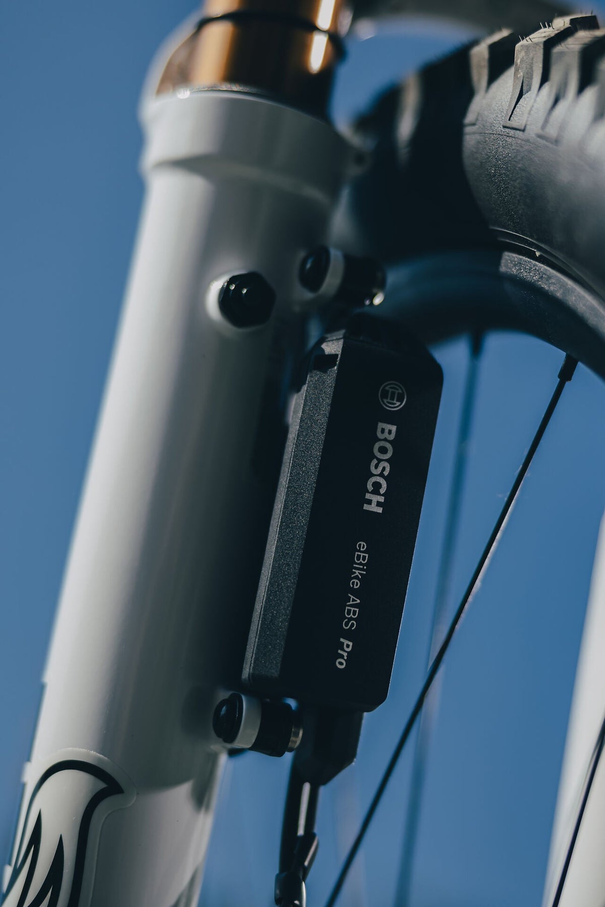Cube Stereo Hybrid ONE77 HPC AT 800 carbon´n´white 2027 – E-Mountainbike Fully – Detailansicht 16