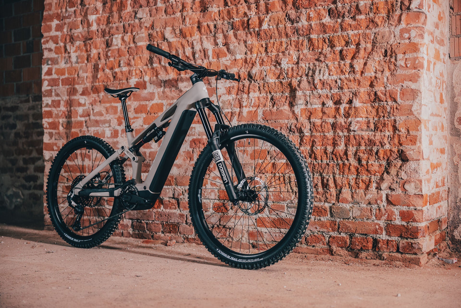 Cube Stereo Hybrid ONE77 HPC Race 800 oatgrey´n´yellow 2027 – E-Mountainbike Fully – Seitenansicht 3