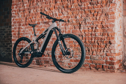 Cube Stereo Hybrid ONE77 HPC Race 800 oatgrey´n´yellow 2027 – E-Mountainbike Fully – Seitenansicht 3