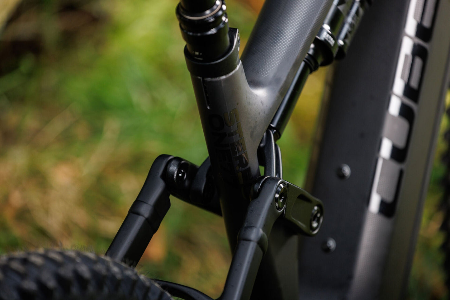 Cube Stereo Hybrid ONE77 HPC SLX 800 blackline 2027 – E-Mountainbike Fully – Detailansicht 7