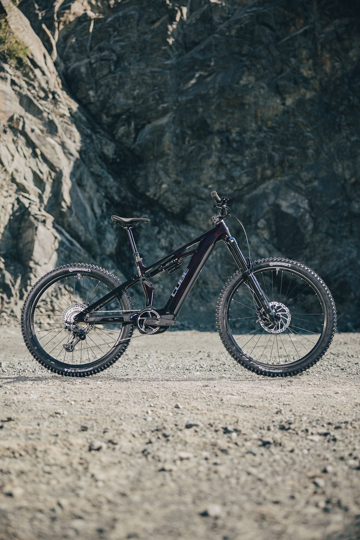Cube Stereo Hybrid ONE77 HPC SLX 800 liquidred´n´black 2027 – E-Mountainbike Fully – Seitenansicht 2