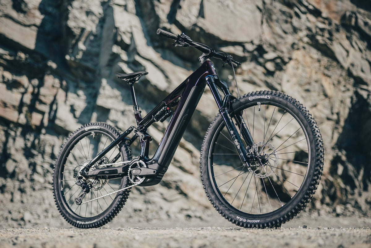 Cube Stereo Hybrid ONE77 HPC SLX 800 liquidred´n´black 2027 – E-Mountainbike Fully – Seitenansicht 3