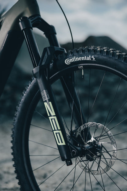 Cube Stereo Hybrid ONE77 HPC TM 800 reedgreen´n´gills 2027 – E-Mountainbike Fully – Detailansicht 2