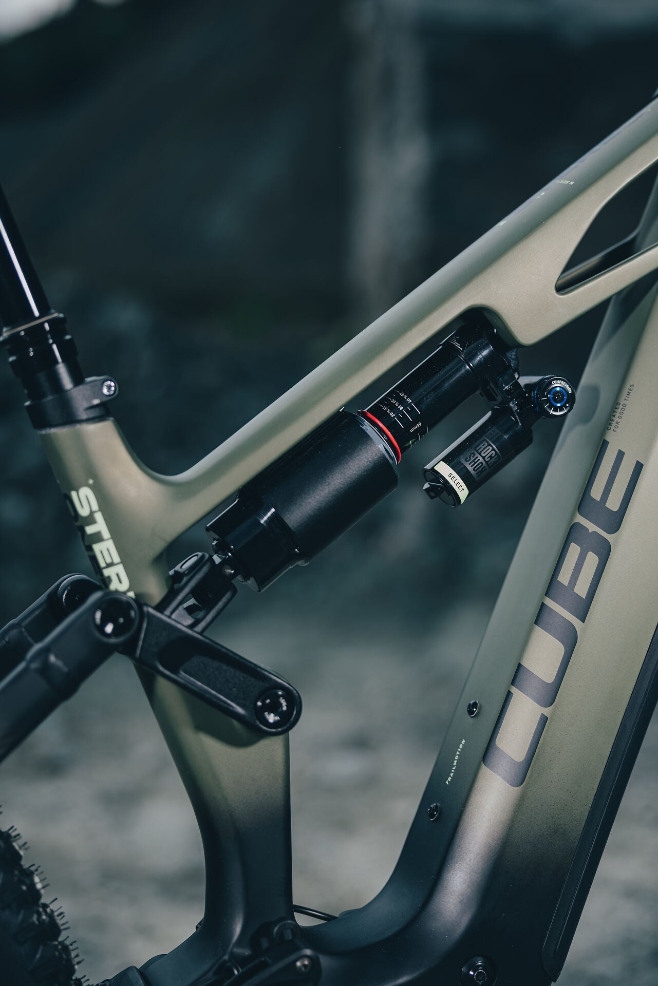 Cube Stereo Hybrid ONE77 HPC TM 800 reedgreen´n´gills 2027 – E-Mountainbike Fully – Detailansicht 9