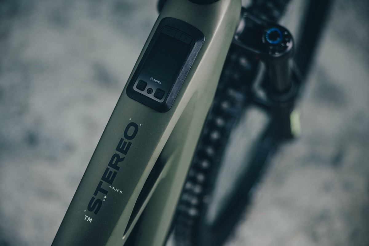 Cube Stereo Hybrid ONE77 HPC TM 800 reedgreen´n´gills 2027 – E-Mountainbike Fully – Detailansicht 12