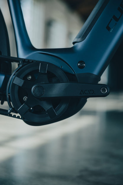 Cube Supreme Hybrid Deluxe ONE 600 navyblack´n´black Easy Entry 2027 – E-Trekkingrad – Detailansicht 1