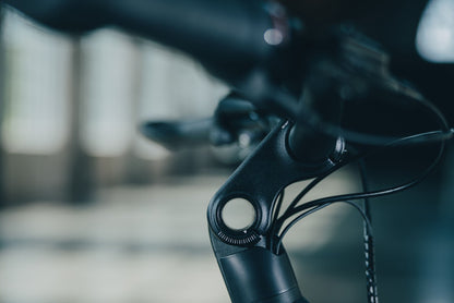 Cube Supreme Hybrid Deluxe ONE 600 navyblack´n´black Easy Entry 2027 – E-Trekkingrad – Detailansicht 7