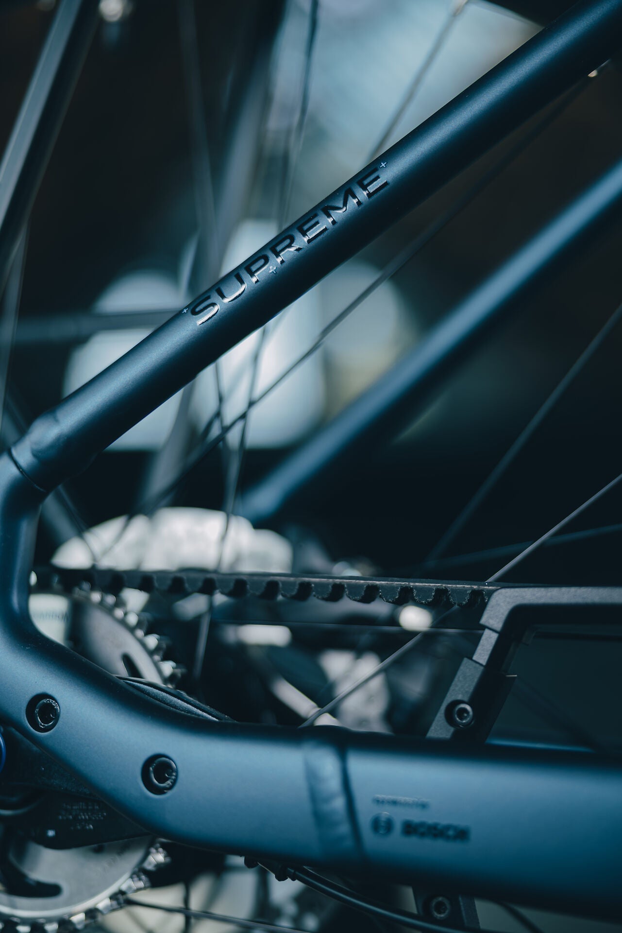 Cube Supreme Hybrid Deluxe ONE 600 navyblack´n´black Easy Entry 2027 – E-Trekkingrad – Detailansicht 10