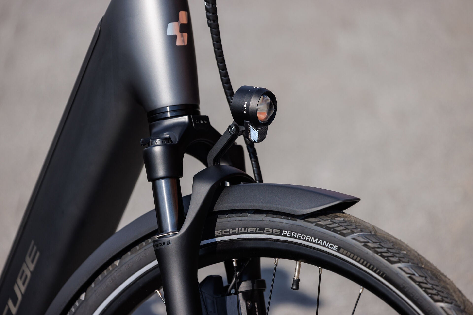 Cube Supreme Hybrid Deluxe SLT 600 slabgrey´n´chrome Easy Entry 2027 – E-Trekkingrad – Detailansicht 1