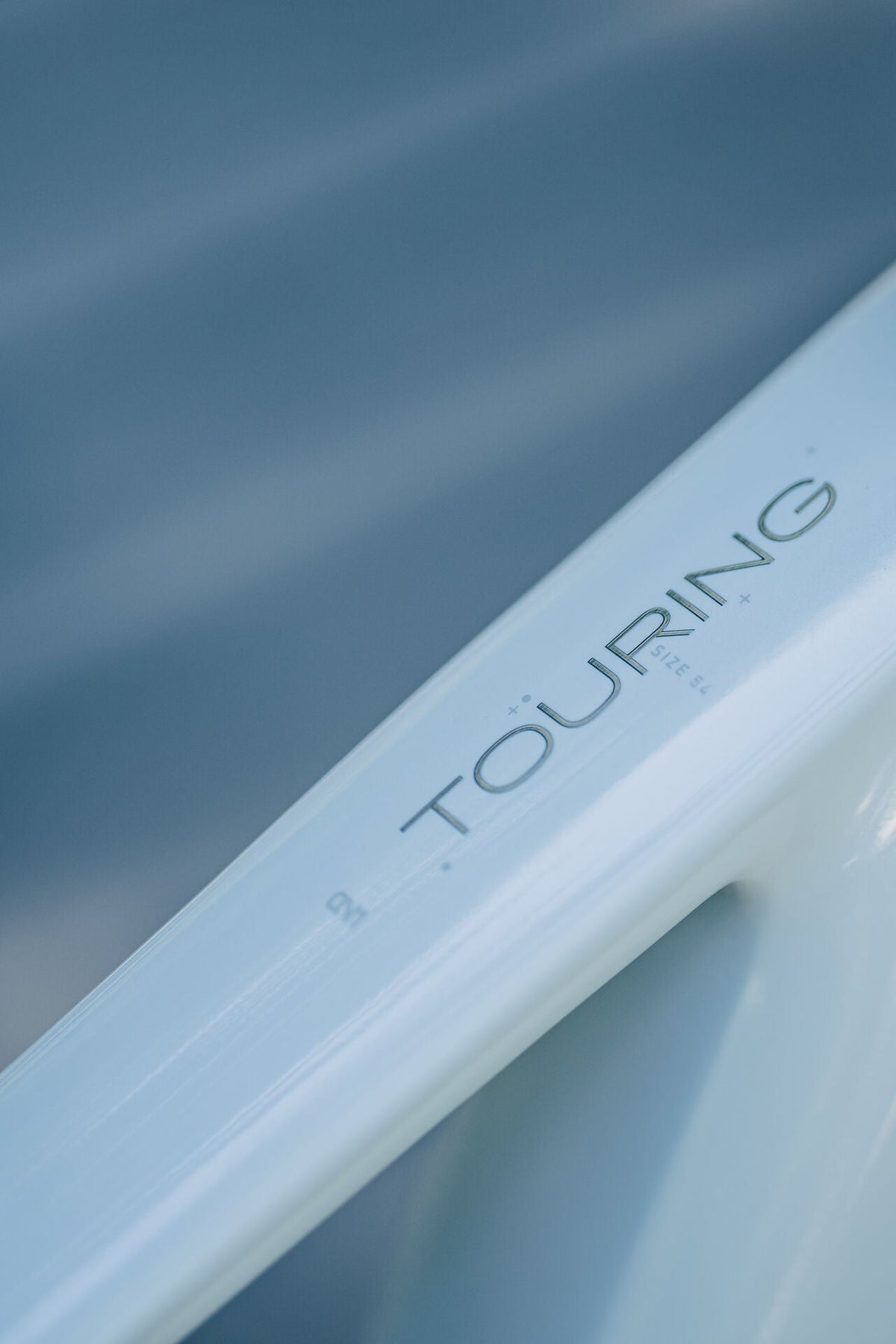Cube Touring Hybrid ONE 600 metallicwhite´n´chrome 2027 – E-Trekkingrad – Detailansicht 8