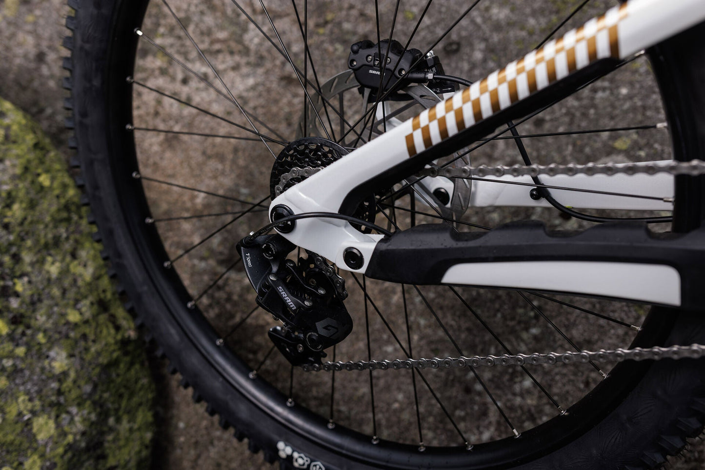 Cube TWO15 Race powdergold´n´black 2027 – Mountainbike Fully – Detailansicht 2