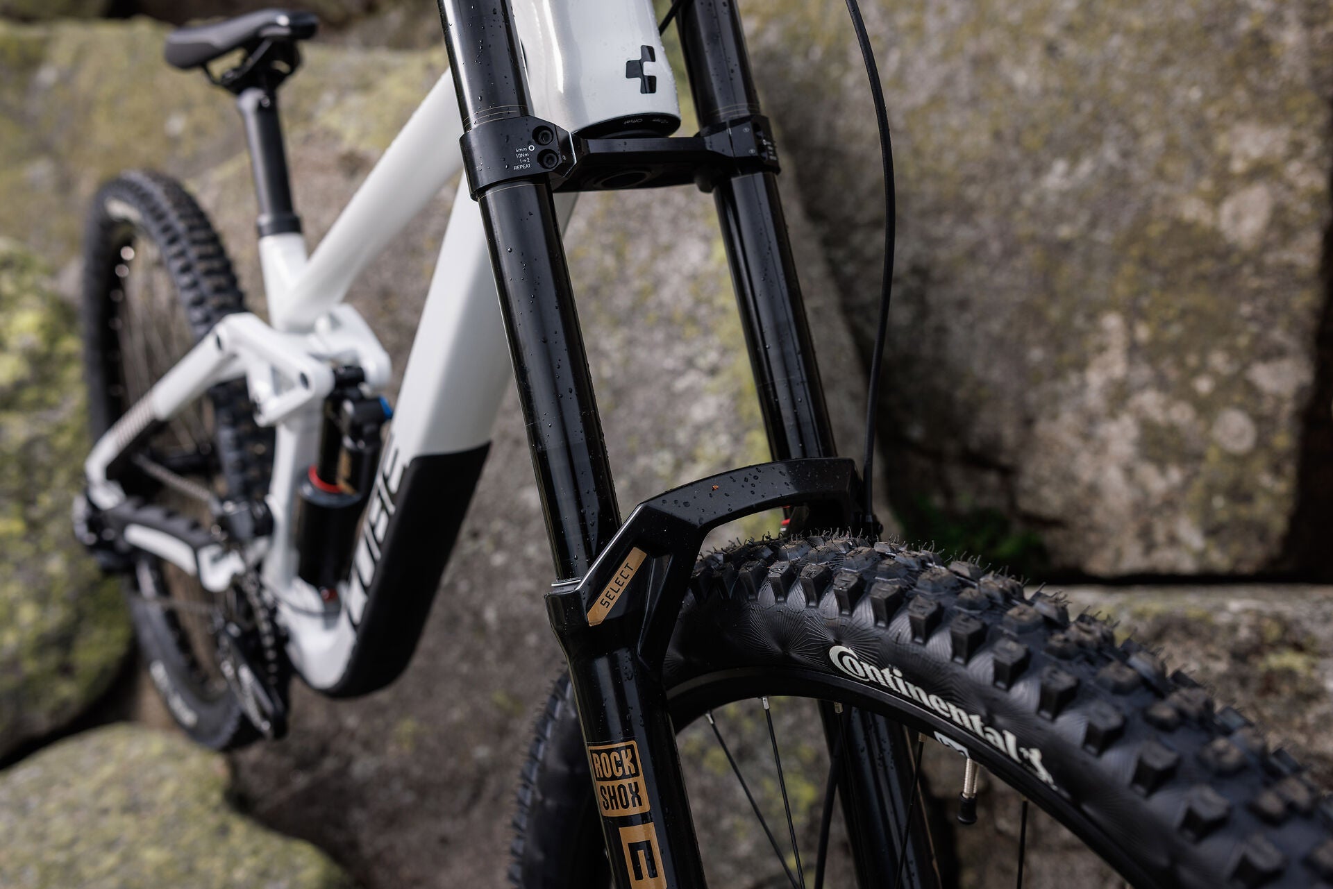 Cube TWO15 Race powdergold´n´black 2027 – Mountainbike Fully – Detailansicht 7