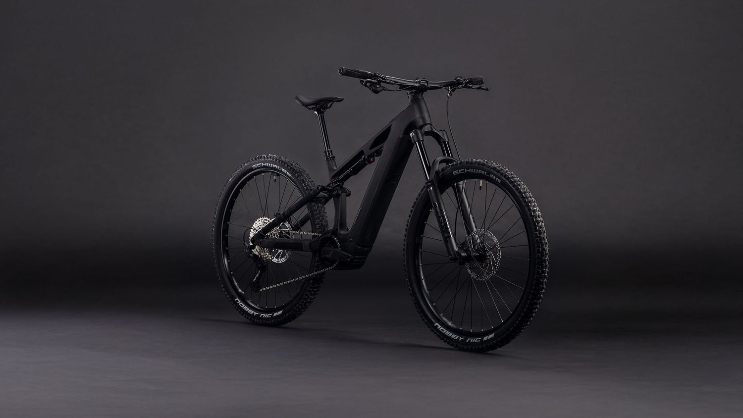 STEREO HYBRID ONE44 HPC
RACE 800
