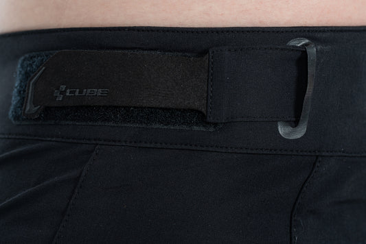 CUBE BLACKLINE Baggy Shorts black