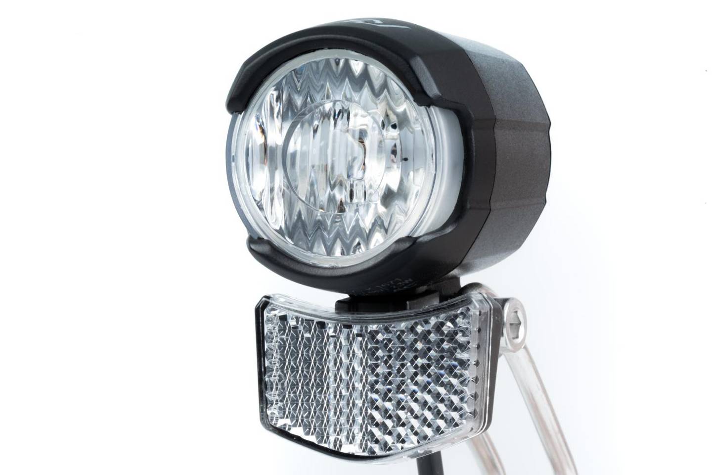 Eine Nahaufnahme der RFR E-Bike Frontlicht E 50 schwarz für Bosch BES2 Systeme mit klarer Linse und eingebautem rechteckigen Reflektor, StVZO-geprüft, montiert auf Metallbügeln vor einem schlichten weißen Hintergrund.